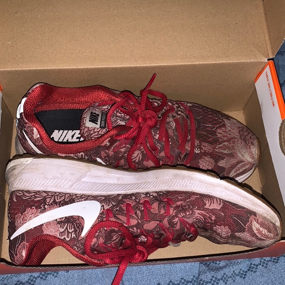 RED FLOWER NIKE PEGASUS SZ 8 - Picture 2 of 4